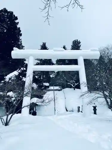 土津神社｜こどもと出世の神さまの鳥居