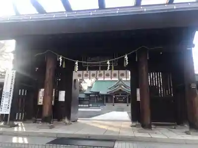 札幌護國神社の山門・神門