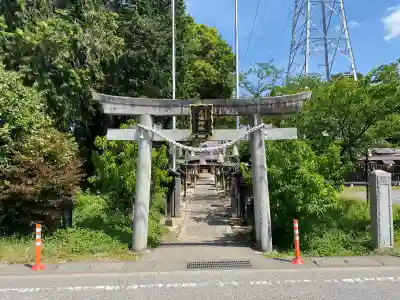  三嶋神社の{uncategorized: "未分類", other: "その他", undefined: "問題あり", building: "その他建物", grave: "お墓", sacred_gate: "鳥居", guardian: "狛犬", statue: "像", buddha: "仏像", history: "歴史", nature: "自然", garden: "庭園", animal: "動物", pagoda: "塔", temizu: "手水舎", mountain_gate: "山門・神門", sanctuary: "本殿・本堂", subordinate: "末社・摂社", art: "芸術", scenery: "景色", jizo: "地蔵", ema: "絵馬", goshuin: "御朱印", omikuji: "おみくじ", items: "授与品その他", amulet: "お守り", goshuincho: "御朱印帳", eats: "食事", festival: "お祭り", votive_dance: "神楽", shichigosan: "七五三参", wedding: "結婚式", experience: "体験その他", initially: "初詣", around: "周辺", anti_infection: "感染症対策"}