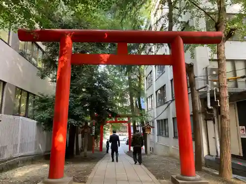 花園神社の鳥居