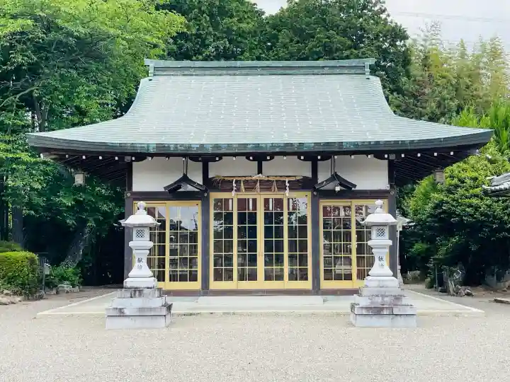八坂神社の{uncategorized: "未分類", other: "その他", undefined: "問題あり", building: "その他建物", grave: "お墓", sacred_gate: "鳥居", guardian: "狛犬", statue: "像", buddha: "仏像", history: "歴史", nature: "自然", garden: "庭園", animal: "動物", pagoda: "塔", temizu: "手水舎", mountain_gate: "山門・神門", sanctuary: "本殿・本堂", subordinate: "末社・摂社", art: "芸術", scenery: "景色", jizo: "地蔵", ema: "絵馬", goshuin: "御朱印", omikuji: "おみくじ", items: "授与品その他", amulet: "お守り", goshuincho: "御朱印帳", eats: "食事", festival: "お祭り", votive_dance: "神楽", shichigosan: "七五三参", wedding: "結婚式", experience: "体験その他", initially: "初詣", around: "周辺", anti_infection: "感染症対策"}