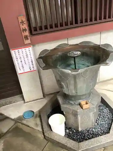 一畑山薬師寺 名古屋別院の手水舎