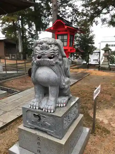 鷹日神社の狛犬