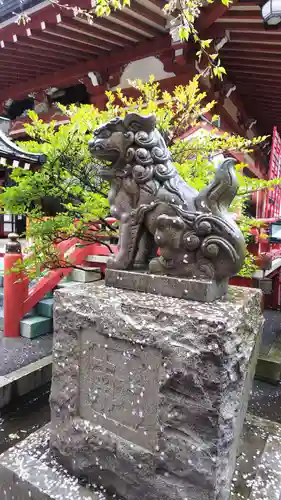 秋葉神社の狛犬