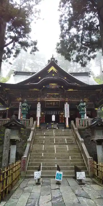 三峯神社の本殿・本堂