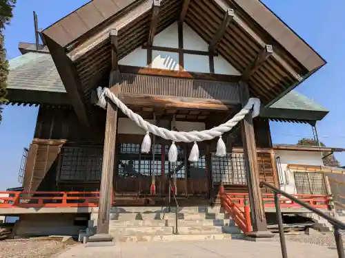 稲荷神社（鍛冶稲荷神社）の{uncategorized: "未分類", other: "その他", undefined: "問題あり", building: "その他建物", grave: "お墓", sacred_gate: "鳥居", guardian: "狛犬", statue: "像", buddha: "仏像", history: "歴史", nature: "自然", garden: "庭園", animal: "動物", pagoda: "塔", temizu: "手水舎", mountain_gate: "山門・神門", sanctuary: "本殿・本堂", subordinate: "末社・摂社", art: "芸術", scenery: "景色", jizo: "地蔵", ema: "絵馬", goshuin: "御朱印", omikuji: "おみくじ", items: "授与品その他", amulet: "お守り", goshuincho: "御朱印帳", eats: "食事", festival: "お祭り", votive_dance: "神楽", shichigosan: "七五三参", wedding: "結婚式", experience: "体験その他", initially: "初詣", around: "周辺", anti_infection: "感染症対策"}