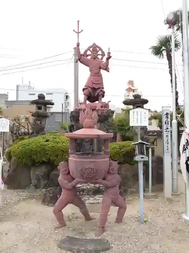 秋葉山圓通寺の像