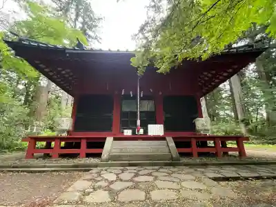 本宮神社(日光二荒山神社別宮)の{uncategorized: "未分類", other: "その他", undefined: "問題あり", building: "その他建物", grave: "お墓", sacred_gate: "鳥居", guardian: "狛犬", statue: "像", buddha: "仏像", history: "歴史", nature: "自然", garden: "庭園", animal: "動物", pagoda: "塔", temizu: "手水舎", mountain_gate: "山門・神門", sanctuary: "本殿・本堂", subordinate: "末社・摂社", art: "芸術", scenery: "景色", jizo: "地蔵", ema: "絵馬", goshuin: "御朱印", omikuji: "おみくじ", items: "授与品その他", amulet: "お守り", goshuincho: "御朱印帳", eats: "食事", festival: "お祭り", votive_dance: "神楽", shichigosan: "七五三参", wedding: "結婚式", experience: "体験その他", initially: "初詣", around: "周辺", anti_infection: "感染症対策"}