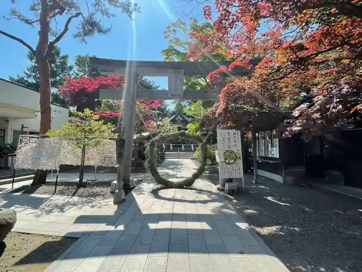 彌彦神社 (伊夜日子神社)の鳥居