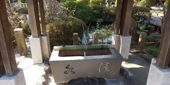 籠守勝手神社(木曽川町黒田)の手水舎