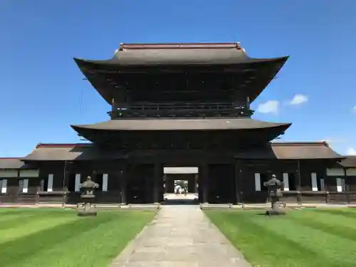 瑞龍寺の山門・神門