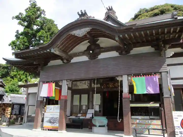 舘山寺の本殿・本堂