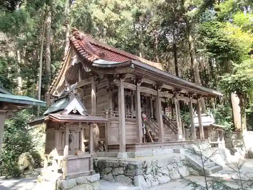 高天彦神社の本殿