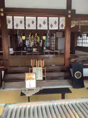 三輪神社の本殿・本堂