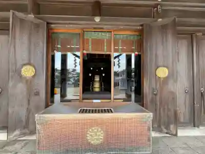 函館護國神社の{uncategorized: "未分類", other: "その他", undefined: "問題あり", building: "その他建物", grave: "お墓", sacred_gate: "鳥居", guardian: "狛犬", statue: "像", buddha: "仏像", history: "歴史", nature: "自然", garden: "庭園", animal: "動物", pagoda: "塔", temizu: "手水舎", mountain_gate: "山門・神門", sanctuary: "本殿・本堂", subordinate: "末社・摂社", art: "芸術", scenery: "景色", jizo: "地蔵", ema: "絵馬", goshuin: "御朱印", omikuji: "おみくじ", items: "授与品その他", amulet: "お守り", goshuincho: "御朱印帳", eats: "食事", festival: "お祭り", votive_dance: "神楽", shichigosan: "七五三参", wedding: "結婚式", experience: "体験その他", initially: "初詣", around: "周辺", anti_infection: "感染症対策"}