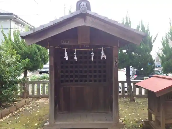 諏訪神社の末社・摂社