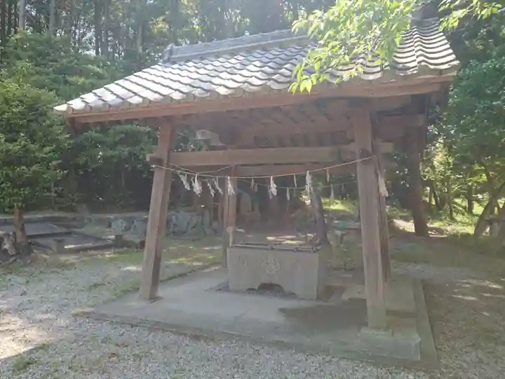 神明宮の手水舎