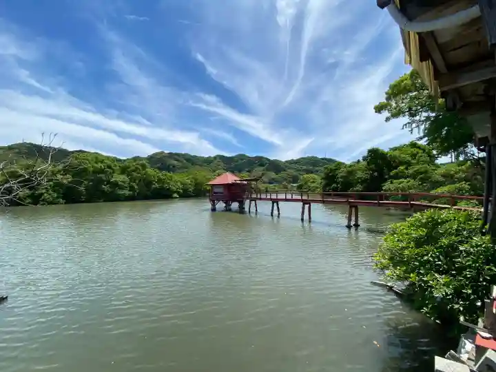 大膳神社の{uncategorized: "未分類", other: "その他", undefined: "問題あり", building: "その他建物", grave: "お墓", sacred_gate: "鳥居", guardian: "狛犬", statue: "像", buddha: "仏像", history: "歴史", nature: "自然", garden: "庭園", animal: "動物", pagoda: "塔", temizu: "手水舎", mountain_gate: "山門・神門", sanctuary: "本殿・本堂", subordinate: "末社・摂社", art: "芸術", scenery: "景色", jizo: "地蔵", ema: "絵馬", goshuin: "御朱印", omikuji: "おみくじ", items: "授与品その他", amulet: "お守り", goshuincho: "御朱印帳", eats: "食事", festival: "お祭り", votive_dance: "神楽", shichigosan: "七五三参", wedding: "結婚式", experience: "体験その他", initially: "初詣", around: "周辺", anti_infection: "感染症対策"}