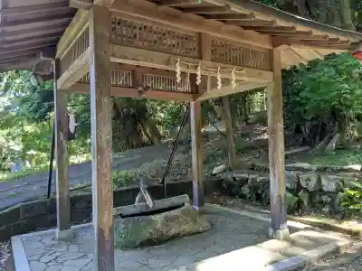 闇見神社の{uncategorized: "未分類", other: "その他", undefined: "問題あり", building: "その他建物", grave: "お墓", sacred_gate: "鳥居", guardian: "狛犬", statue: "像", buddha: "仏像", history: "歴史", nature: "自然", garden: "庭園", animal: "動物", pagoda: "塔", temizu: "手水舎", mountain_gate: "山門・神門", sanctuary: "本殿・本堂", subordinate: "末社・摂社", art: "芸術", scenery: "景色", jizo: "地蔵", ema: "絵馬", goshuin: "御朱印", omikuji: "おみくじ", items: "授与品その他", amulet: "お守り", goshuincho: "御朱印帳", eats: "食事", festival: "お祭り", votive_dance: "神楽", shichigosan: "七五三参", wedding: "結婚式", experience: "体験その他", initially: "初詣", around: "周辺", anti_infection: "感染症対策"}