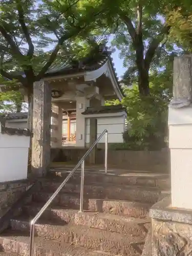 長福寺の山門