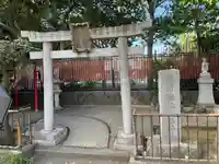 菊名池弁財天の鳥居