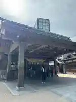 十日恵比須神社の{uncategorized: "未分類", other: "その他", undefined: "問題あり", building: "その他建物", grave: "お墓", sacred_gate: "鳥居", guardian: "狛犬", statue: "像", buddha: "仏像", history: "歴史", nature: "自然", garden: "庭園", animal: "動物", pagoda: "塔", temizu: "手水舎", mountain_gate: "山門・神門", sanctuary: "本殿・本堂", subordinate: "末社・摂社", art: "芸術", scenery: "景色", jizo: "地蔵", ema: "絵馬", goshuin: "御朱印", omikuji: "おみくじ", items: "授与品その他", amulet: "お守り", goshuincho: "御朱印帳", eats: "食事", festival: "お祭り", votive_dance: "神楽", shichigosan: "七五三参", wedding: "結婚式", experience: "体験その他", initially: "初詣", around: "周辺", anti_infection: "感染症対策"}