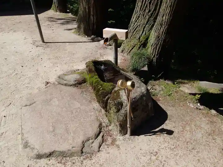 飯石神社の手水舎