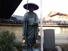 荘厳寺の像