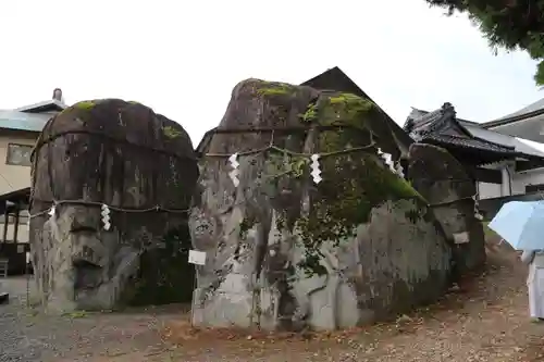 三ツ石神社の周辺