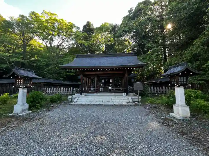 吉野神宮の{uncategorized: "未分類", other: "その他", undefined: "問題あり", building: "その他建物", grave: "お墓", sacred_gate: "鳥居", guardian: "狛犬", statue: "像", buddha: "仏像", history: "歴史", nature: "自然", garden: "庭園", animal: "動物", pagoda: "塔", temizu: "手水舎", mountain_gate: "山門・神門", sanctuary: "本殿・本堂", subordinate: "末社・摂社", art: "芸術", scenery: "景色", jizo: "地蔵", ema: "絵馬", goshuin: "御朱印", omikuji: "おみくじ", items: "授与品その他", amulet: "お守り", goshuincho: "御朱印帳", eats: "食事", festival: "お祭り", votive_dance: "神楽", shichigosan: "七五三参", wedding: "結婚式", experience: "体験その他", initially: "初詣", around: "周辺", anti_infection: "感染症対策"}