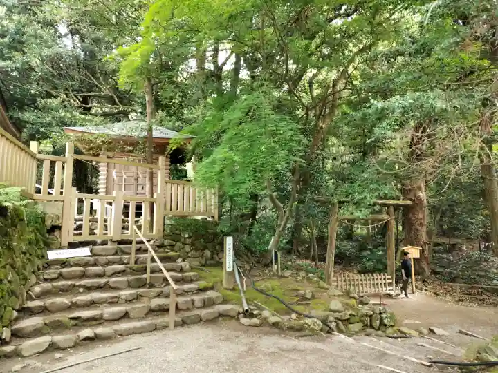 氣多大社の{uncategorized: "未分類", other: "その他", undefined: "問題あり", building: "その他建物", grave: "お墓", sacred_gate: "鳥居", guardian: "狛犬", statue: "像", buddha: "仏像", history: "歴史", nature: "自然", garden: "庭園", animal: "動物", pagoda: "塔", temizu: "手水舎", mountain_gate: "山門・神門", sanctuary: "本殿・本堂", subordinate: "末社・摂社", art: "芸術", scenery: "景色", jizo: "地蔵", ema: "絵馬", goshuin: "御朱印", omikuji: "おみくじ", items: "授与品その他", amulet: "お守り", goshuincho: "御朱印帳", eats: "食事", festival: "お祭り", votive_dance: "神楽", shichigosan: "七五三参", wedding: "結婚式", experience: "体験その他", initially: "初詣", around: "周辺", anti_infection: "感染症対策"}