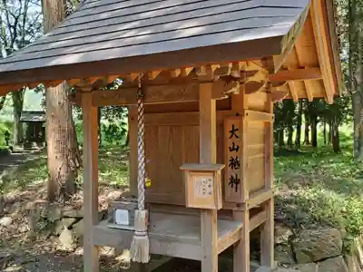 三輪神社の末社・摂社