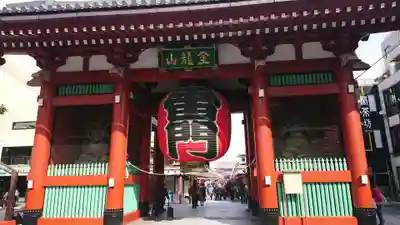 浅草寺の山門・神門