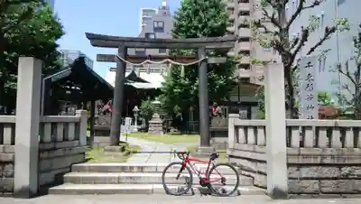 千束稲荷神社の鳥居