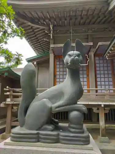 高山稲荷神社の狛犬