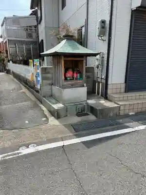 地蔵尊（新在家南町）の本殿・本堂
