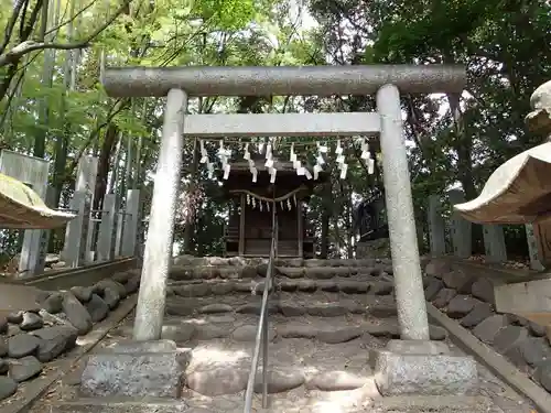 春日部八幡神社の鳥居