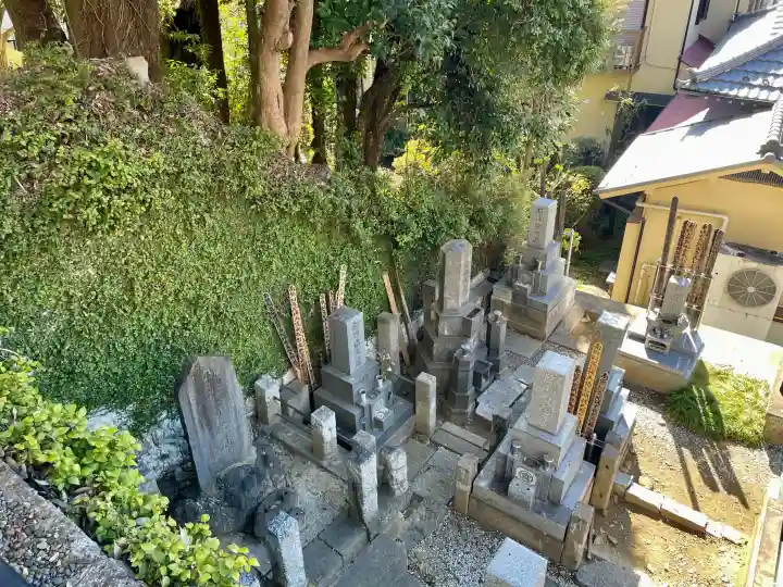 還国寺の{uncategorized: "未分類", other: "その他", undefined: "問題あり", building: "その他建物", grave: "お墓", sacred_gate: "鳥居", guardian: "狛犬", statue: "像", buddha: "仏像", history: "歴史", nature: "自然", garden: "庭園", animal: "動物", pagoda: "塔", temizu: "手水舎", mountain_gate: "山門・神門", sanctuary: "本殿・本堂", subordinate: "末社・摂社", art: "芸術", scenery: "景色", jizo: "地蔵", ema: "絵馬", goshuin: "御朱印", omikuji: "おみくじ", items: "授与品その他", amulet: "お守り", goshuincho: "御朱印帳", eats: "食事", festival: "お祭り", votive_dance: "神楽", shichigosan: "七五三参", wedding: "結婚式", experience: "体験その他", initially: "初詣", around: "周辺", anti_infection: "感染症対策"}