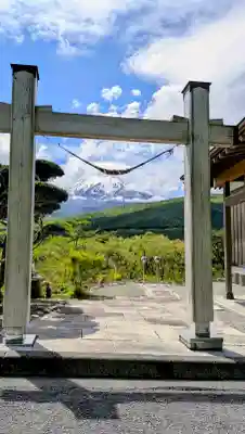 紅冨台寺の{uncategorized: "未分類", other: "その他", undefined: "問題あり", building: "その他建物", grave: "お墓", sacred_gate: "鳥居", guardian: "狛犬", statue: "像", buddha: "仏像", history: "歴史", nature: "自然", garden: "庭園", animal: "動物", pagoda: "塔", temizu: "手水舎", mountain_gate: "山門・神門", sanctuary: "本殿・本堂", subordinate: "末社・摂社", art: "芸術", scenery: "景色", jizo: "地蔵", ema: "絵馬", goshuin: "御朱印", omikuji: "おみくじ", items: "授与品その他", amulet: "お守り", goshuincho: "御朱印帳", eats: "食事", festival: "お祭り", votive_dance: "神楽", shichigosan: "七五三参", wedding: "結婚式", experience: "体験その他", initially: "初詣", around: "周辺", anti_infection: "感染症対策"}