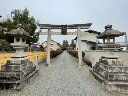 八幡神社の{uncategorized: "未分類", other: "その他", undefined: "問題あり", building: "その他建物", grave: "お墓", sacred_gate: "鳥居", guardian: "狛犬", statue: "像", buddha: "仏像", history: "歴史", nature: "自然", garden: "庭園", animal: "動物", pagoda: "塔", temizu: "手水舎", mountain_gate: "山門・神門", sanctuary: "本殿・本堂", subordinate: "末社・摂社", art: "芸術", scenery: "景色", jizo: "地蔵", ema: "絵馬", goshuin: "御朱印", omikuji: "おみくじ", items: "授与品その他", amulet: "お守り", goshuincho: "御朱印帳", eats: "食事", festival: "お祭り", votive_dance: "神楽", shichigosan: "七五三参", wedding: "結婚式", experience: "体験その他", initially: "初詣", around: "周辺", anti_infection: "感染症対策"}