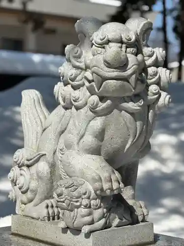 新琴似神社の狛犬