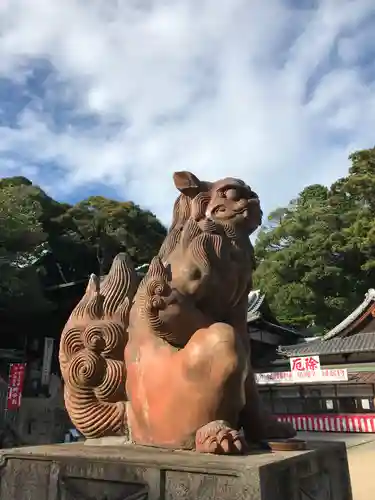 由加山 由加神社本宮の狛犬