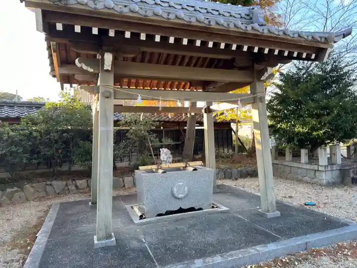 日長神社の手水舎