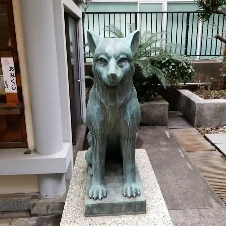 宮益御嶽神社の狛犬