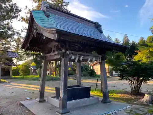飛鳥神社の手水舎