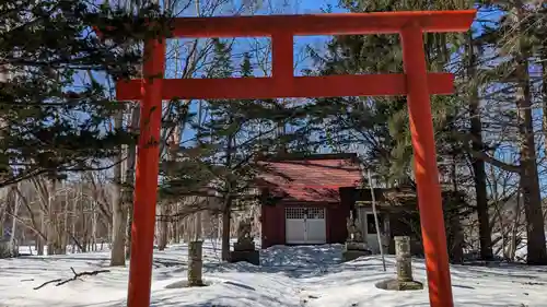 豊富温泉稲荷神社の鳥居