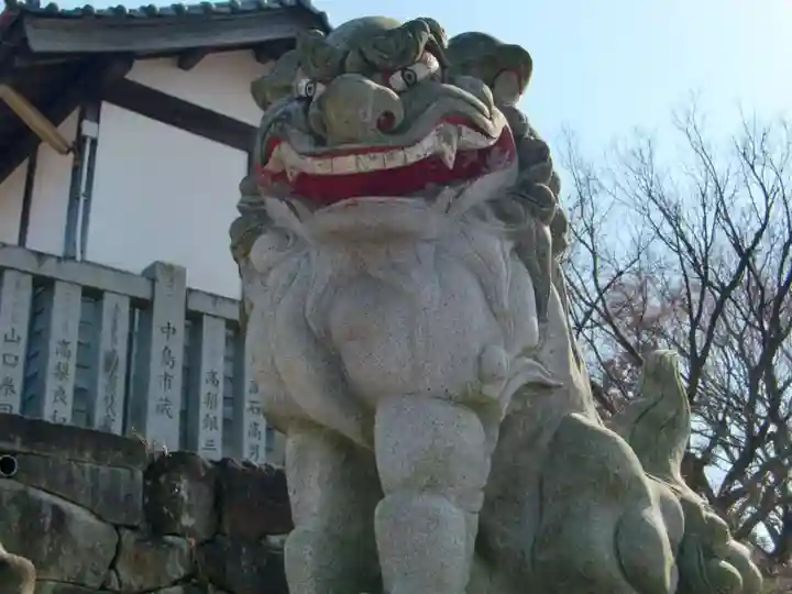加波山三枝祇神社本宮の狛犬
