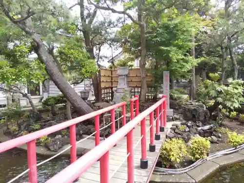 相模国総社六所神社の庭園