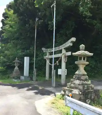 倭白山比咩神社の鳥居
