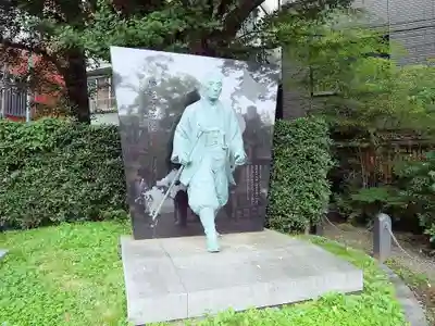 富岡八幡宮の像